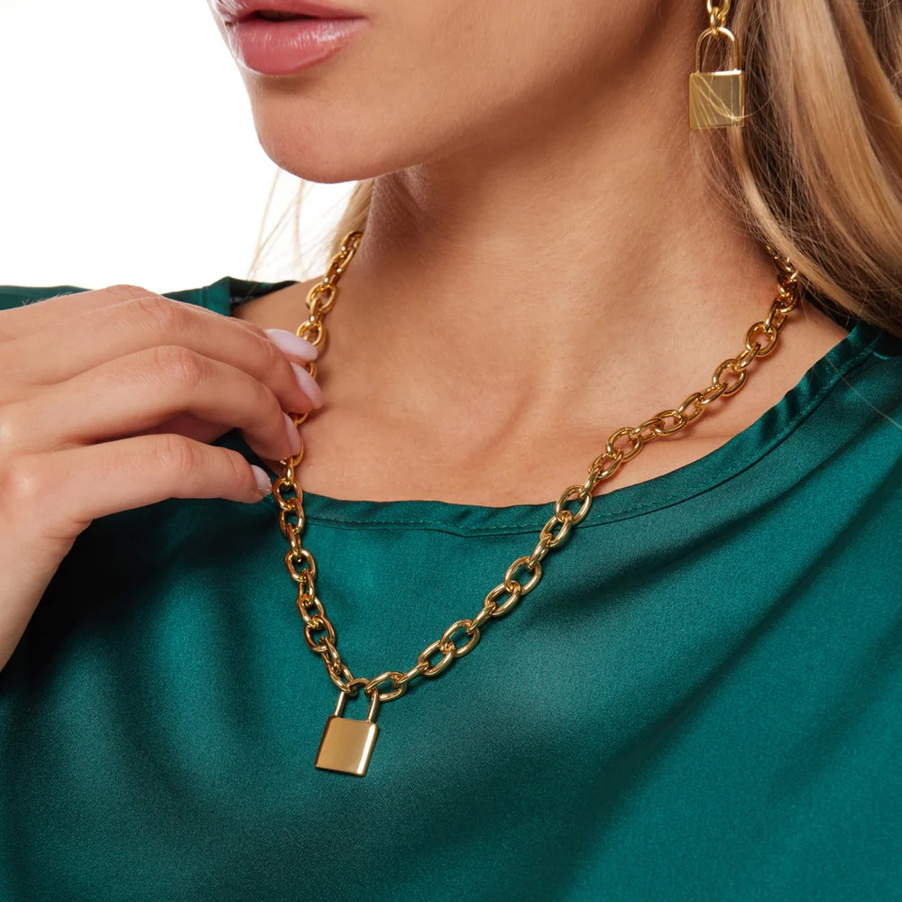 Kenneth Jay Lane - Polished Gold Link with Lock Pendant Necklace