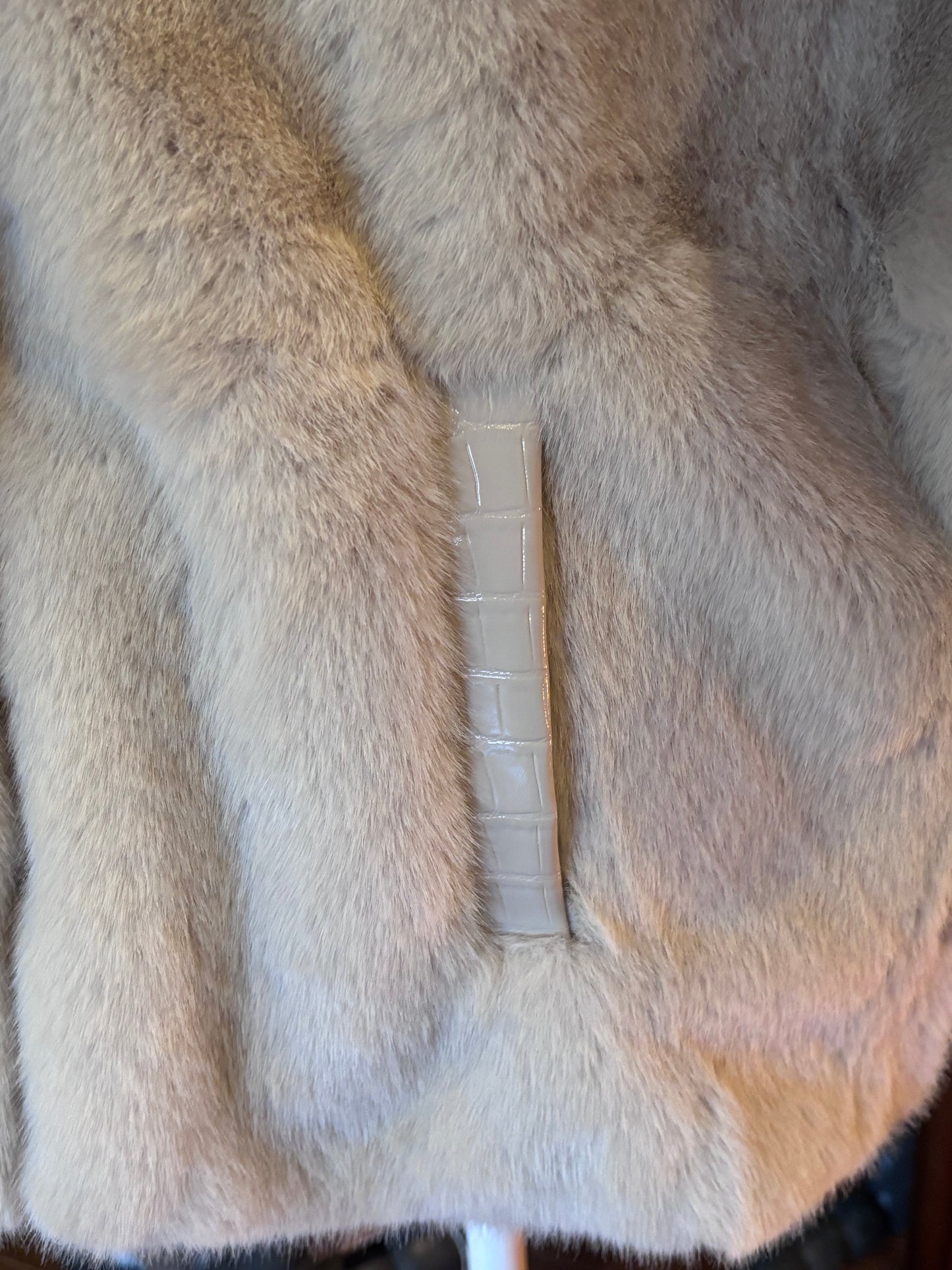 La Fiorentina - Ivory Faux Fur Jacket